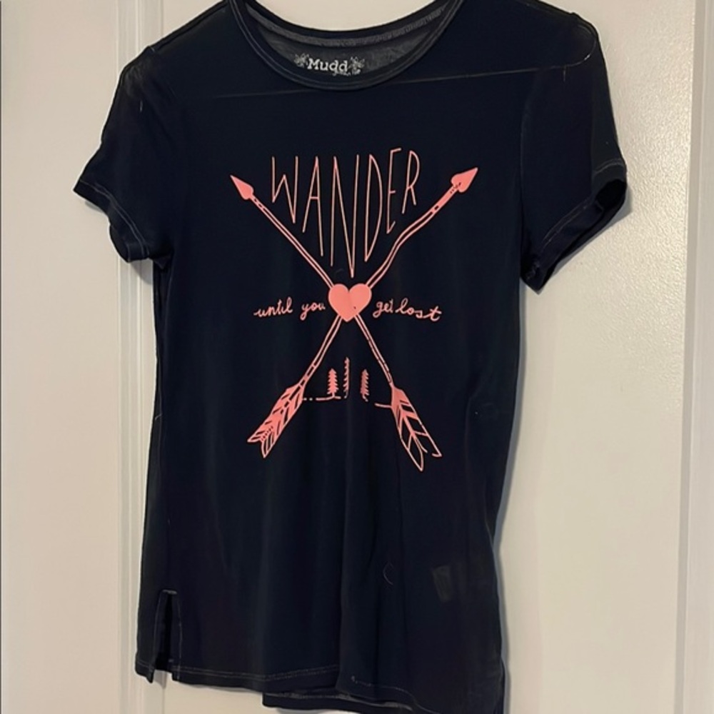 Mudd T-Shirt with Pink Graphic